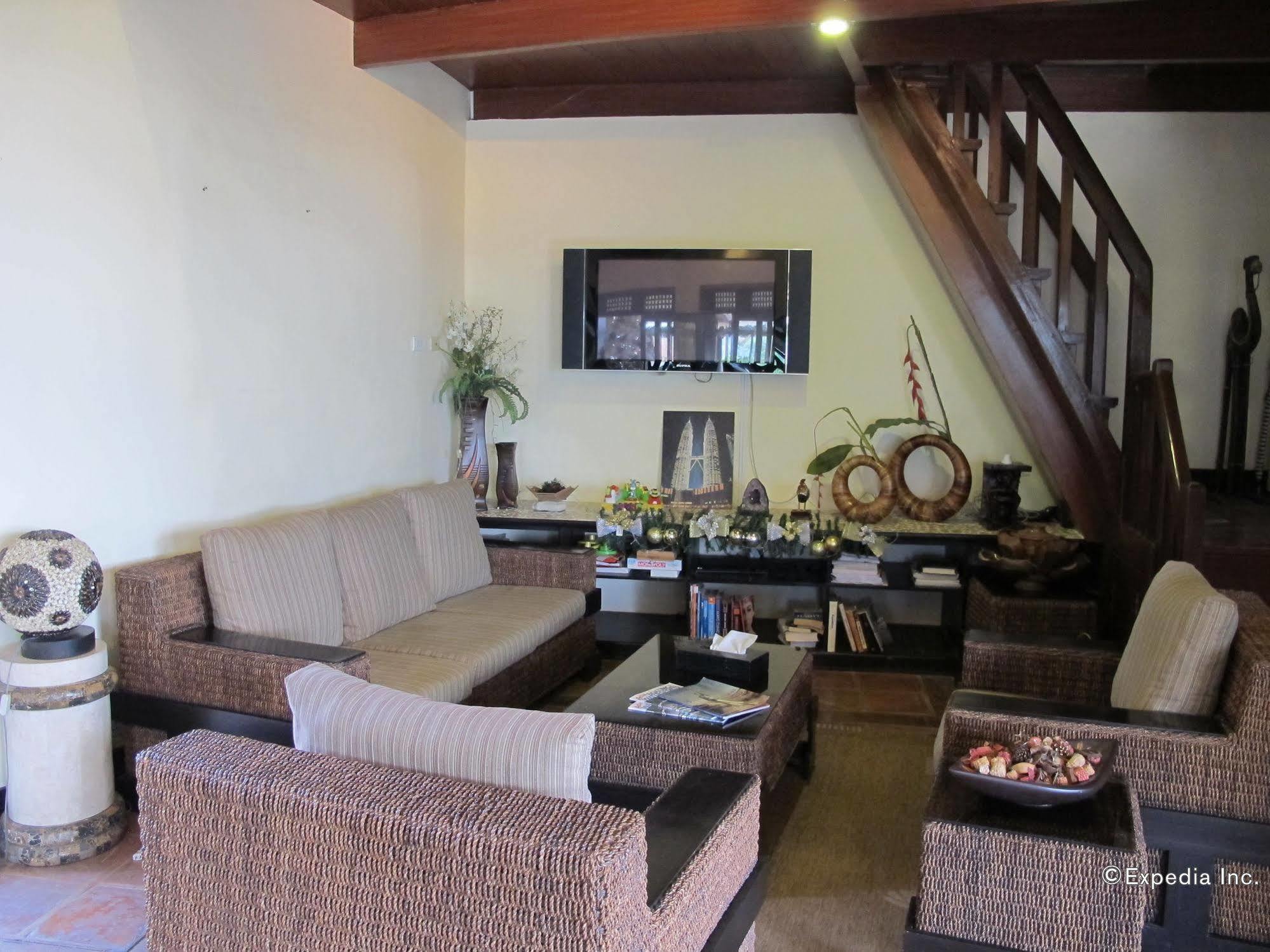 Utopia Resort & Spa Puerto Galera Exterior foto