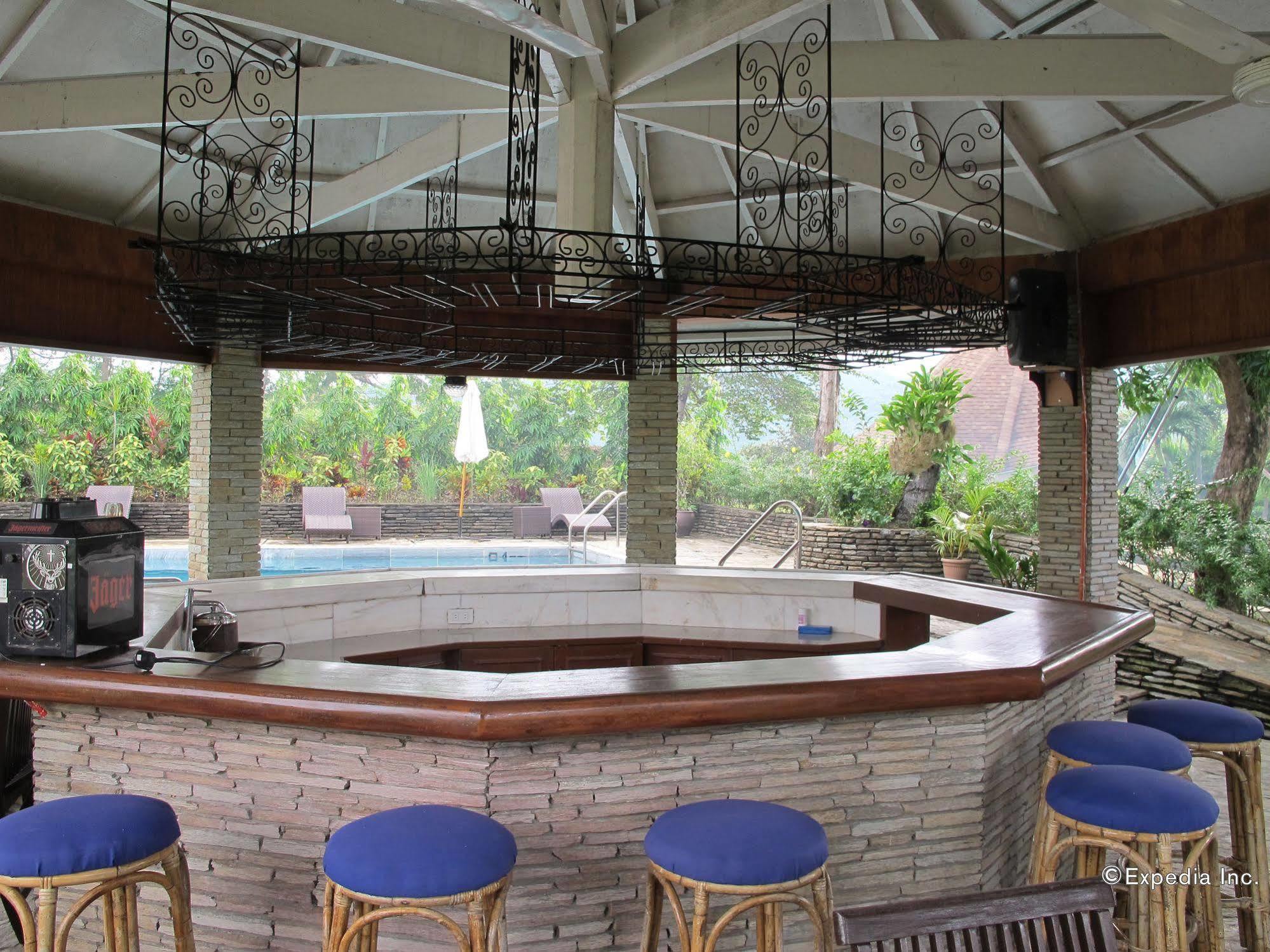 Utopia Resort & Spa Puerto Galera Exterior foto